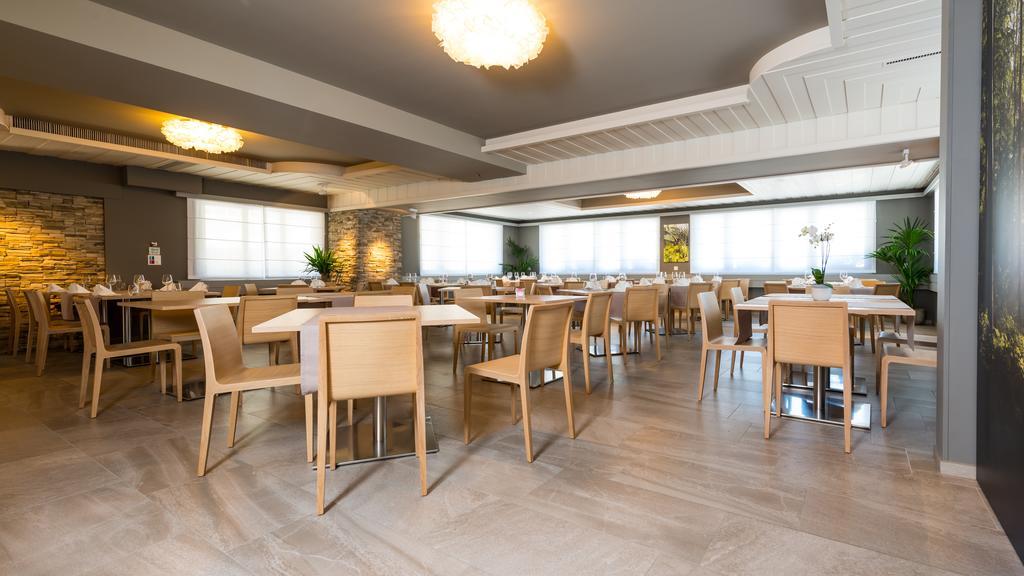 Hotel-Restaurant Ackersand Eksteriør billede