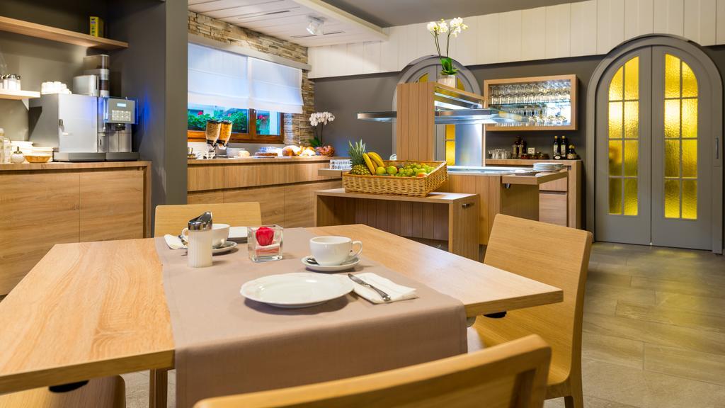 Hotel-Restaurant Ackersand Eksteriør billede
